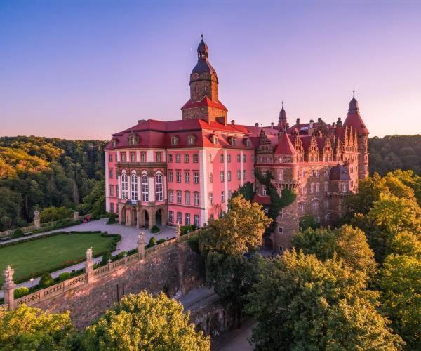 Forrest Glamp Hotel Mieroszow Exterior photo